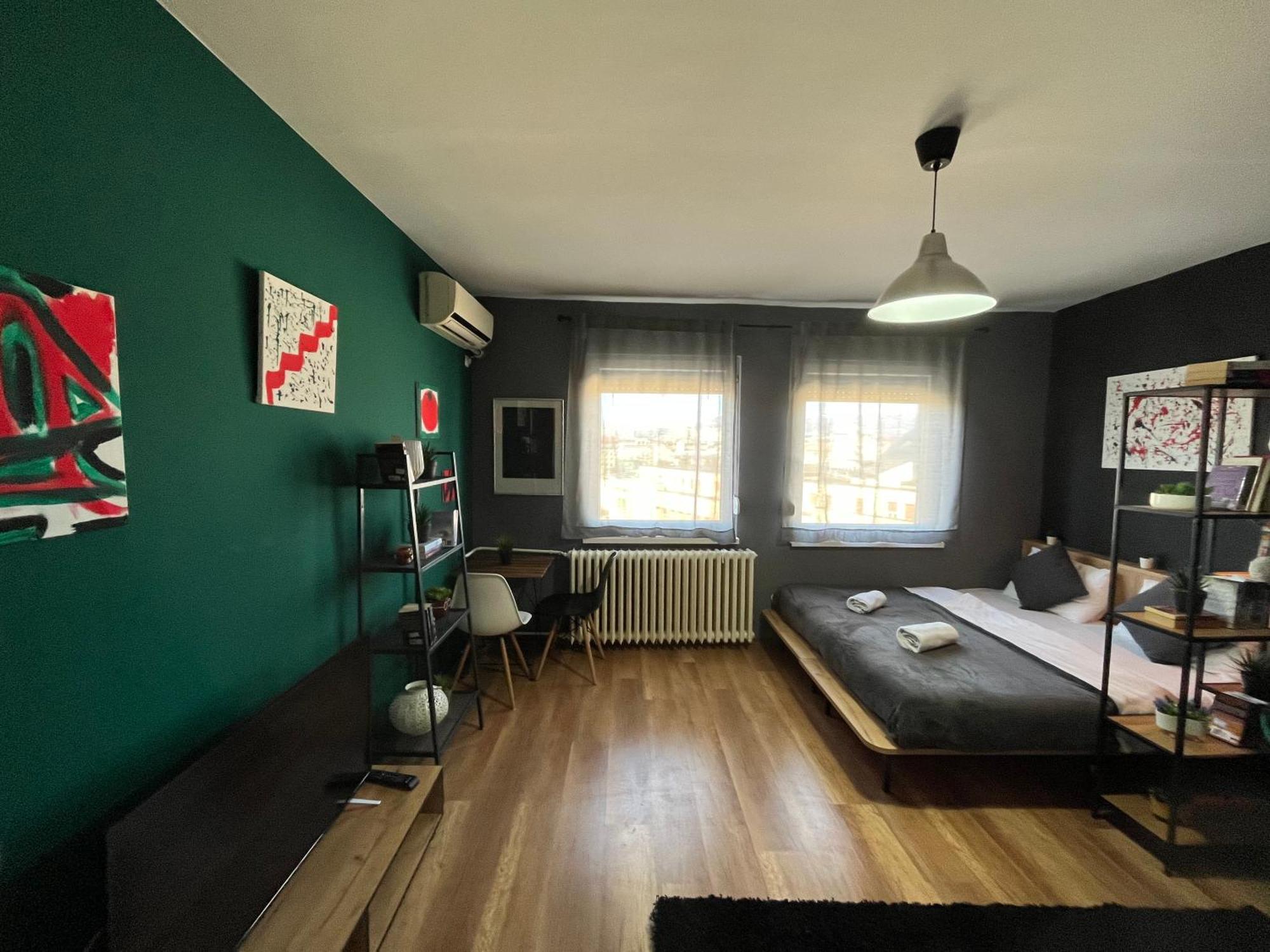 Central M - 5 Apartments Skopje Buitenkant foto